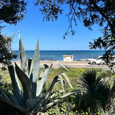 Villino Maria - Exclusive Waterfront Apartment *