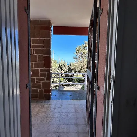 Villino Maria - Exclusive Waterfront Apartment *